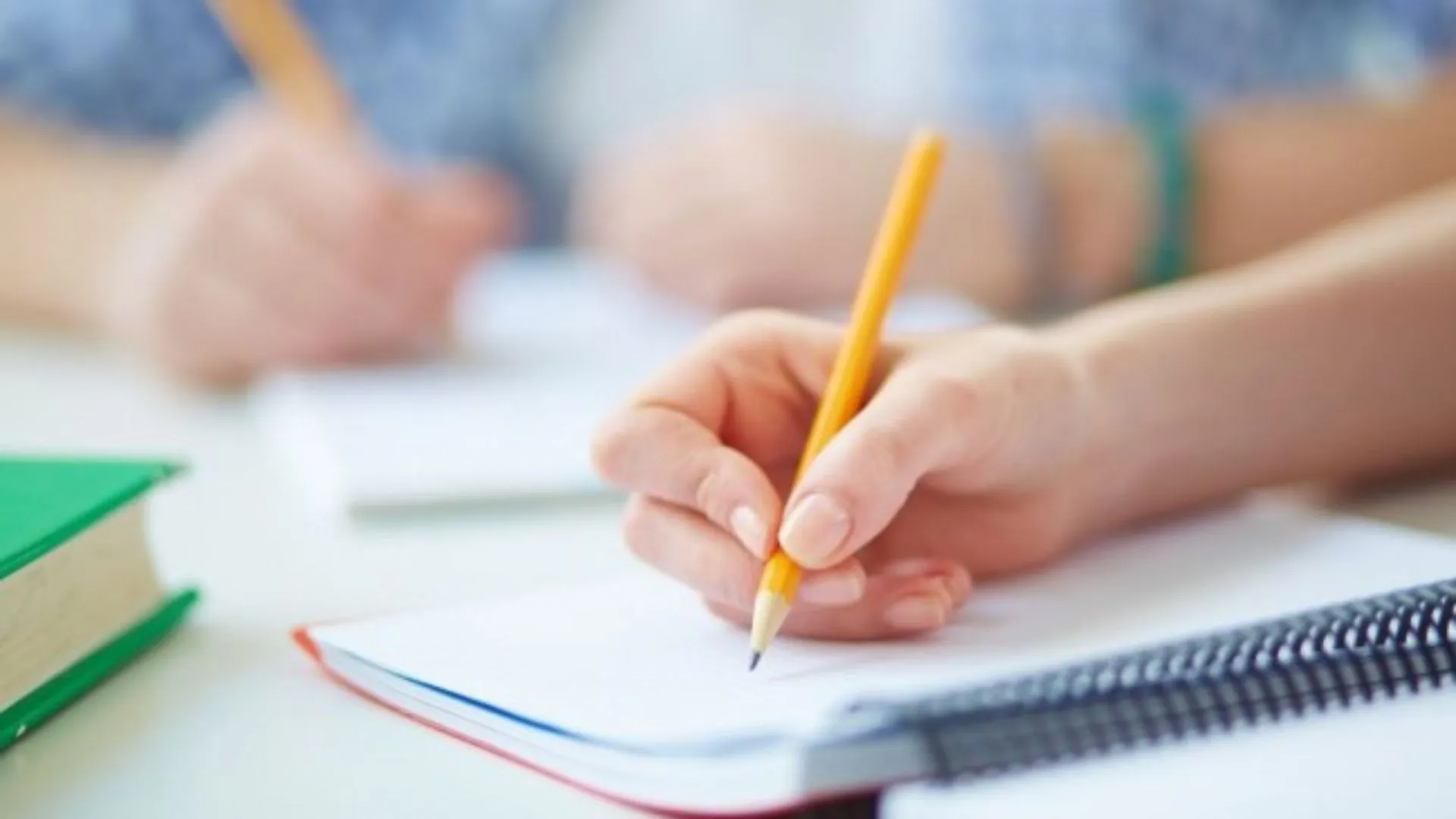 बरेली: कॉलेज में नकल कराने पर केंद्र व्यवस्थापक बदला, छात्रों ने एसडीएम से की थी शिकायत