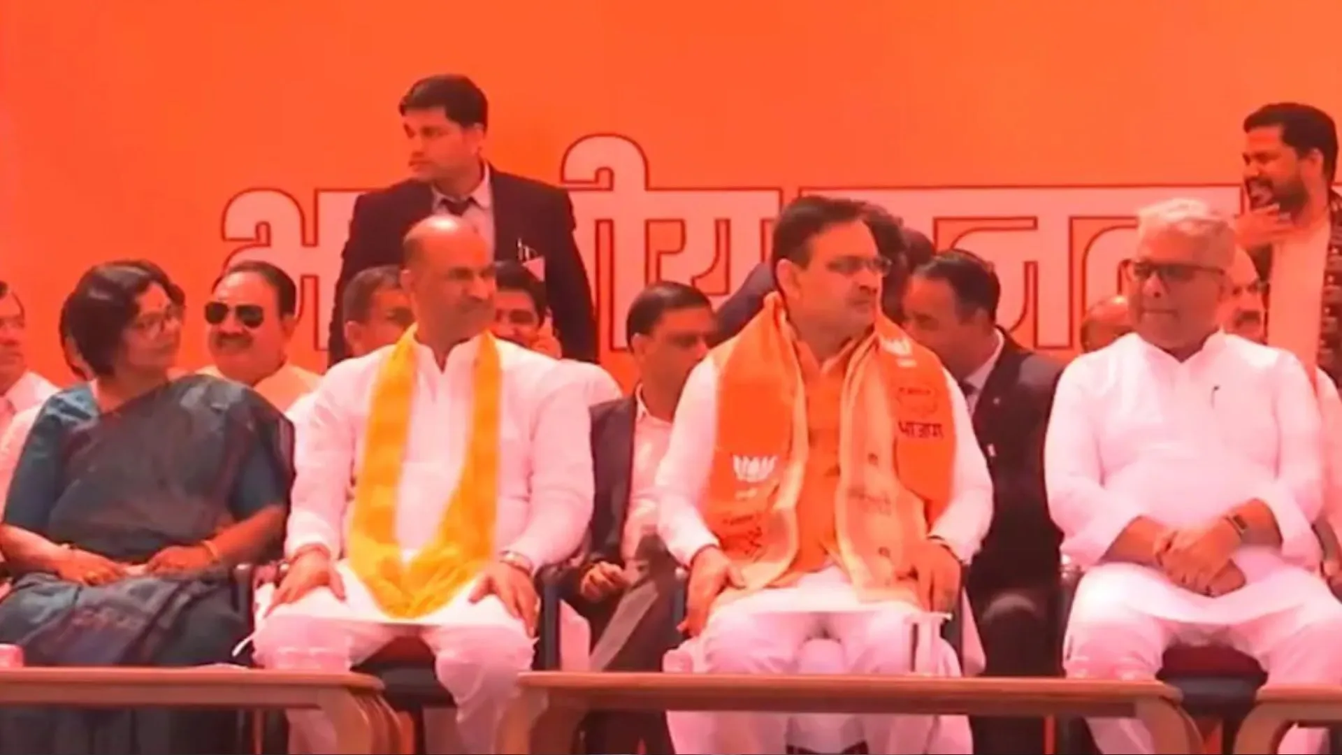 राजस्थान: कांग्रेस के पूर्व मंत्रियों सहित कई पार्टी नेता भाजपा में शामिल, 2 तो गहलोत कैबिनेट में रहे मंत्री 