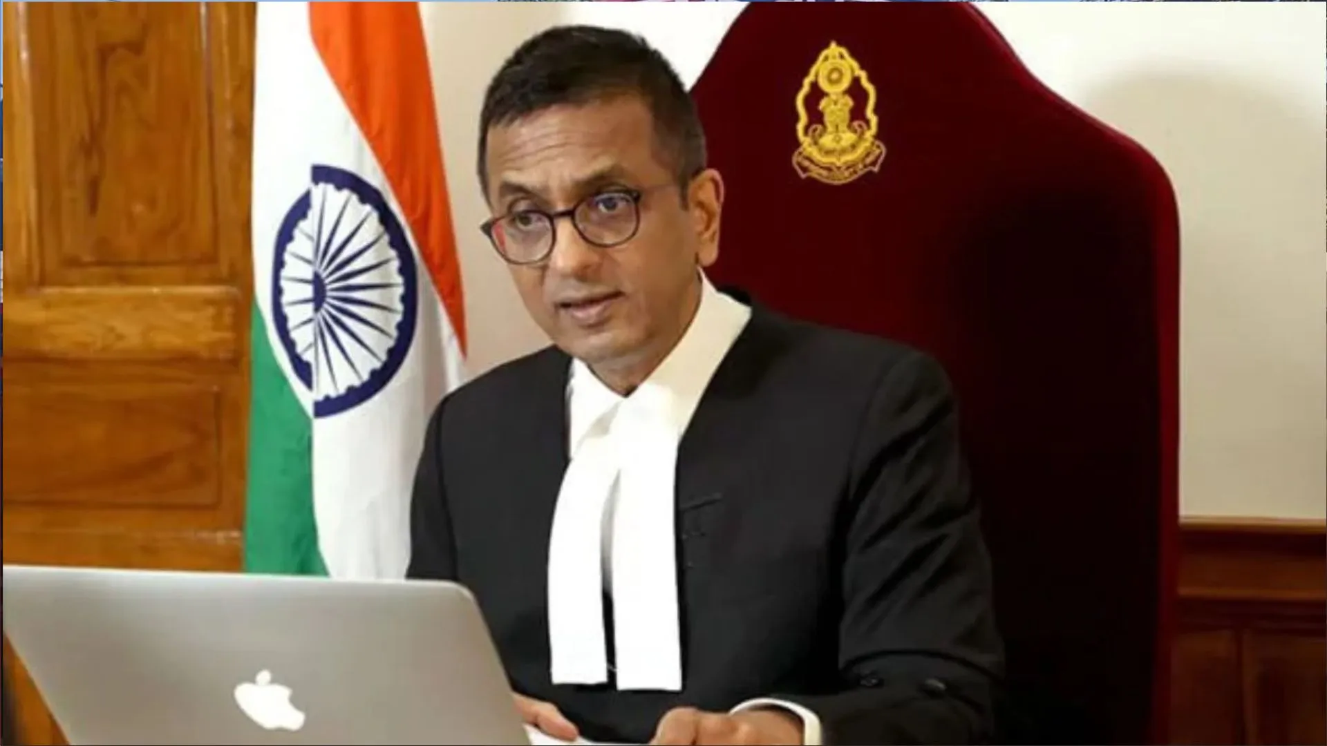 सीएम योगी की तारीफ करने वाले जज की CJI चंद्रचूड़ से शिकायत, पत्र लिख की कार्रवाई की मांग