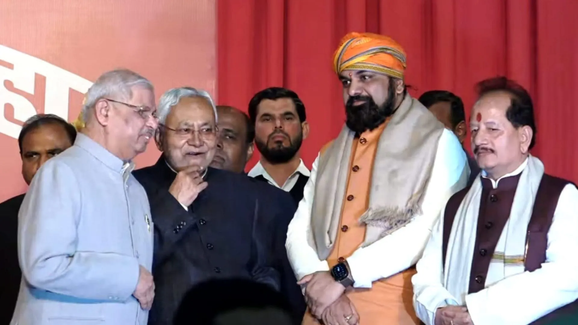 नीतीश कुमार ने मंत्रियों को विभागों का किया आवंटन, अपने पास रखी होम मिनिस्ट्री