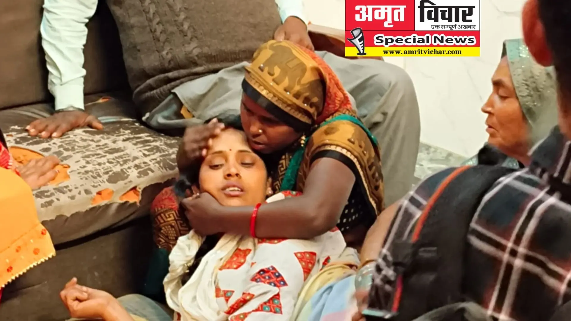 बदायूं: मां के नहीं सूख रहे आंसू, दर्द भी बयां नहीं कर पा रहा बेबस पिता