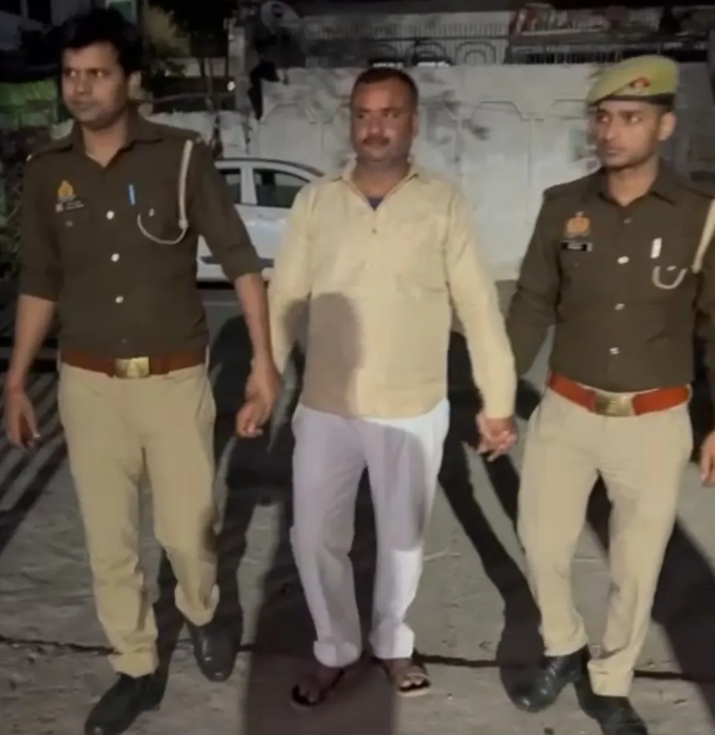 Kanpur: पुलिस कमिश्नर के पीआरओ व डीसीपी साउथ को धमकी देने वाला गिरफ्तार...हिस्ट्रीशीटर अजय ठाकुर से है ये कनेक्शन