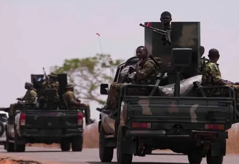 Nigeria News : नाइजीरिया में फिर स्कूल से बंदूकधारियों ने 15 बच्चों को किया अगवा, 48 घंटे पहले ही 300 बच्चे हुए थे किडनैप