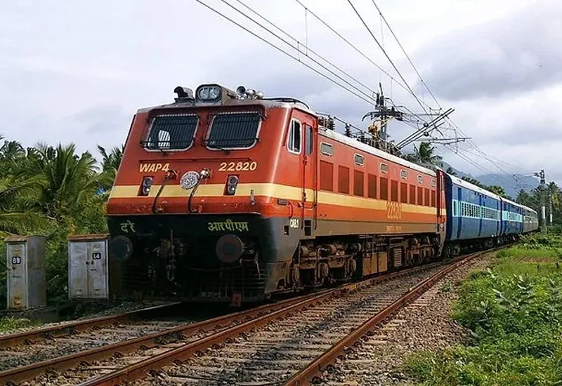 मुरादाबाद : होली पर चलेंगी 15 जोड़ी स्पेशल ट्रेनें, लंबी दूरी के यात्रियों को मिलेगी राहत