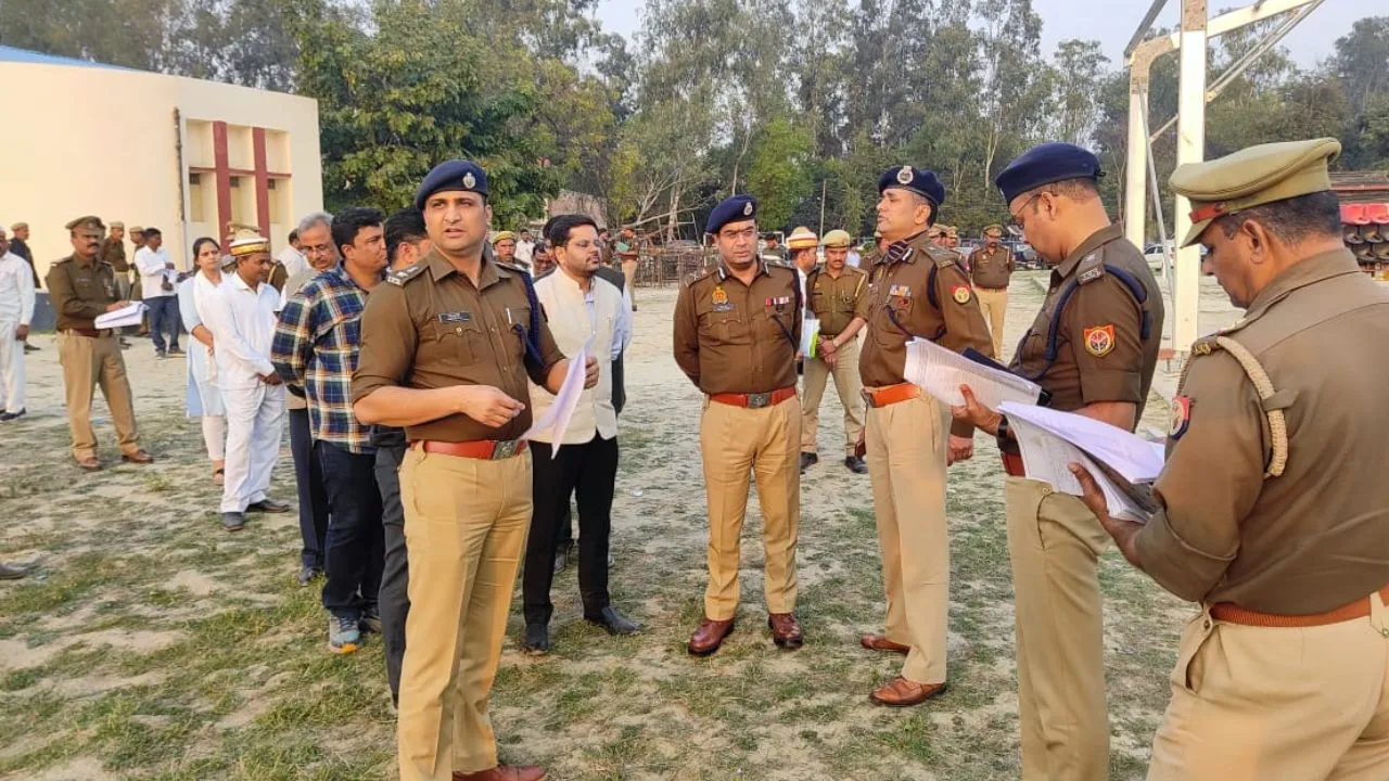 Unnao News: CM Yogi जिले को देंगे 241.261 करोड़ की सौगात...अधिकारियों ने सभास्थल का किया निरीक्षण