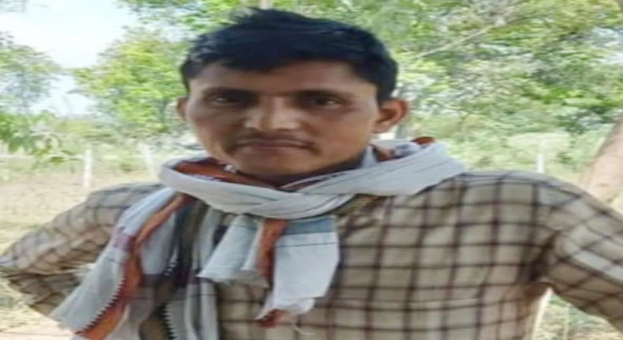 अयोध्या: मां ने पैसे नहीं दिए तो बेटे ने फंदे पर लटक कर दे दी जान, परिवार में कोहराम