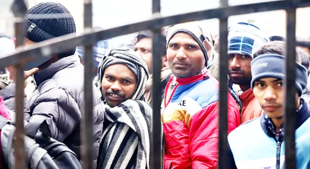 बाराबंकी: श्रमिकों को इजराइली एजेंसी ने दिया पत्र, 10 अप्रैल से विदेश के लिए भरेंगे उड़ान!