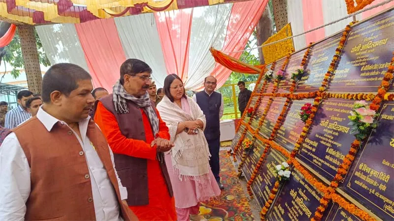 गोंडा: 21 करोड़ रुपये से संवारे जायेंगे 24 राजकीय‌ व 9 एडेड इंटर कालेज 