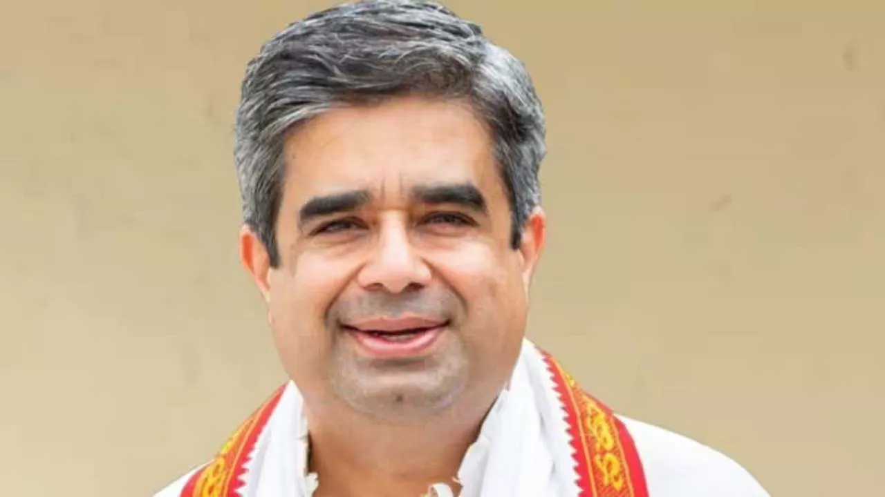 VIDEO: बीजेपी में टिकट बंटवारे के बाद शुरू हुई 'महाभारत', लोकसभा प्रत्याशी साकेत मिश्रा को लेकर कार्यकर्ता नाराज