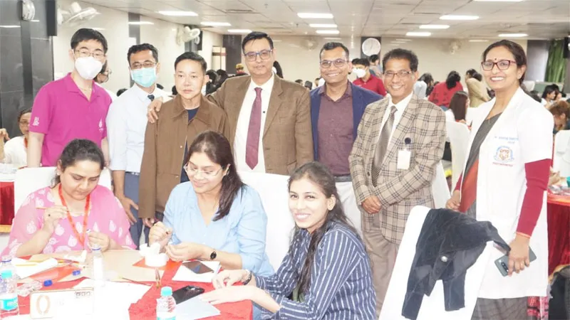 लखनऊ: दांतों के यह डॉक्टर कृत्रिम अंगों से एक हजार से अधिक लोगों को दे चुके हैं नई जिंदगी, दंत चिकित्सा पर दी विशेष जानकारी