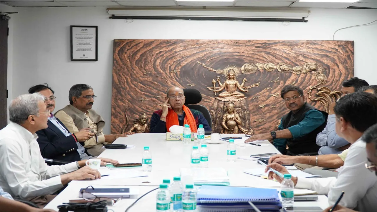 अयोध्या: राम मंदिर के आगे के निर्माण और सप्त मंडपम पर हुआ गहन मंथन, एलएंडटी इंजीनियरों ने दिया प्रेजेंटेशन