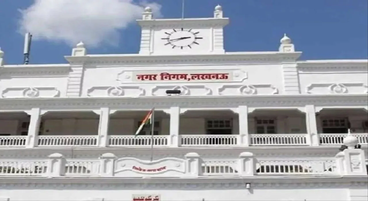 लखनऊ: अतिक्रमणकारियों पर सख्त हुआ नगर निगम, अमौसी में खाली कराई आठ करोड़ की जमीन, हड़कंप