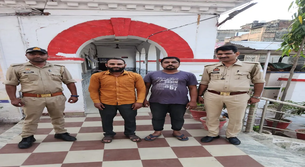 लखनऊ: बस यात्रा के दौरान यात्री के कान काटने का मामला, पुलिस ने FIR दर्जकर कंडक्टर-ड्राइवर को किया गिरफ्तार, देखें VIDEO