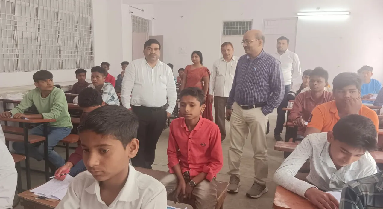 गोंडा: 724 छात्र-छात्राओं ने दी सर्वोदय स्कूल की प्रवेश परीक्षा