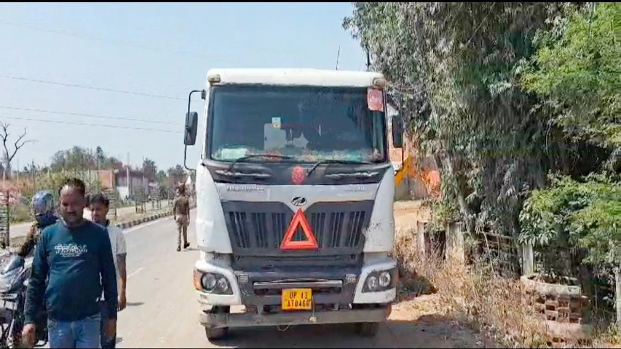 गोंडा: तेज रफ्तार डंपर ने बाइक सवार बुजुर्ग को रौंदा, मौत, परिवार में कोहराम 