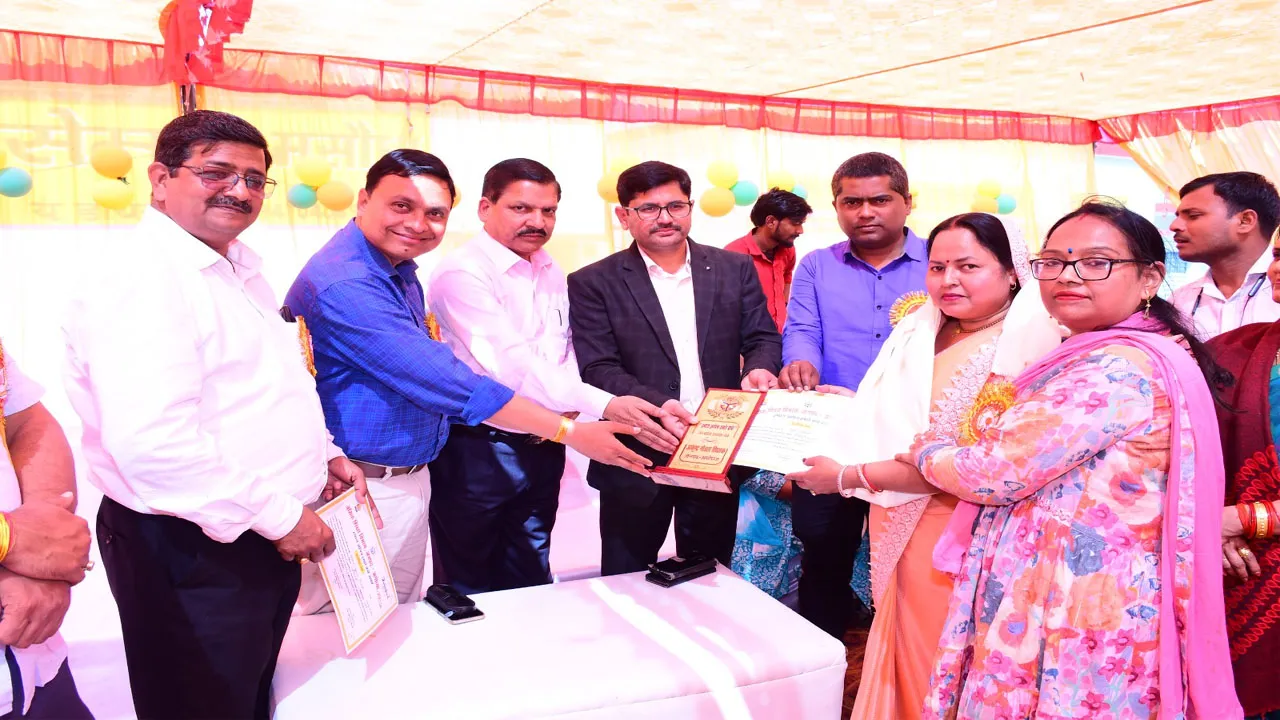 बेसिक के बच्चे हैं देश का भविष्य: डायट प्राचार्य