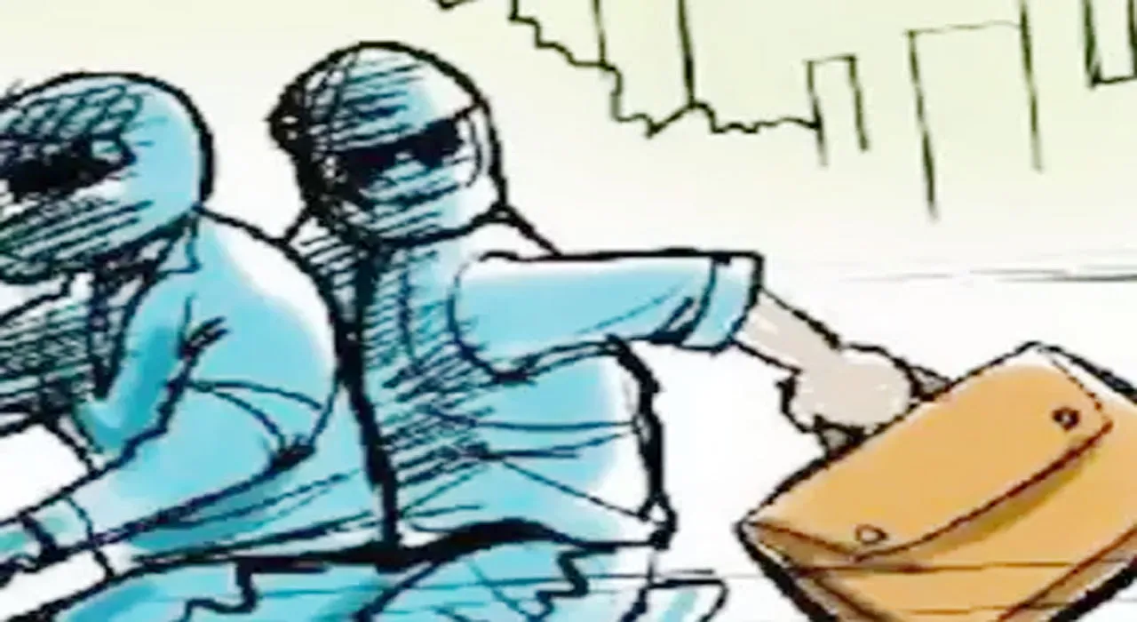 गोंडा: पेट्रोल पम्प का सेल्समैन 36 हजार रूपये लेकर हुआ फरार, CCTV कैमरे में कैद हुई वारदात, केस दर्ज 