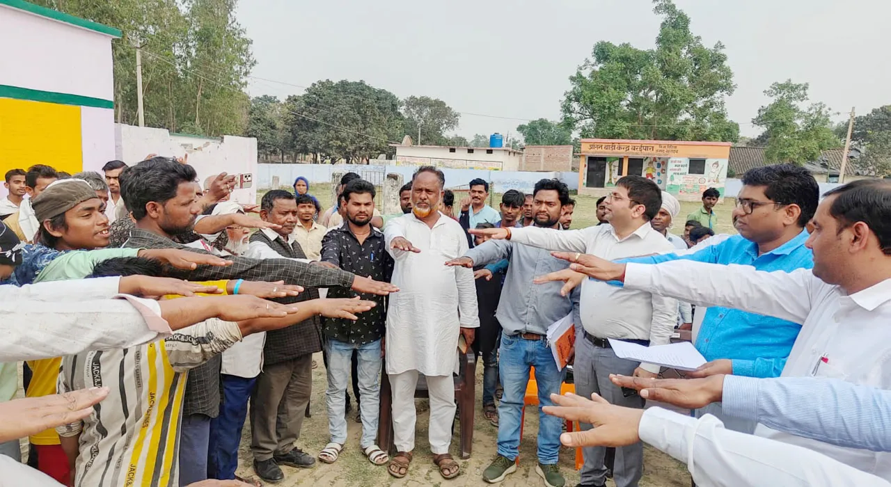 बहराइच: हम सभी मतदान का संकल्प लेते हैं... विधानसभा क्षेत्र सदर के मतदान केन्द्रों का सीआरओ ने किया निरीक्षण 