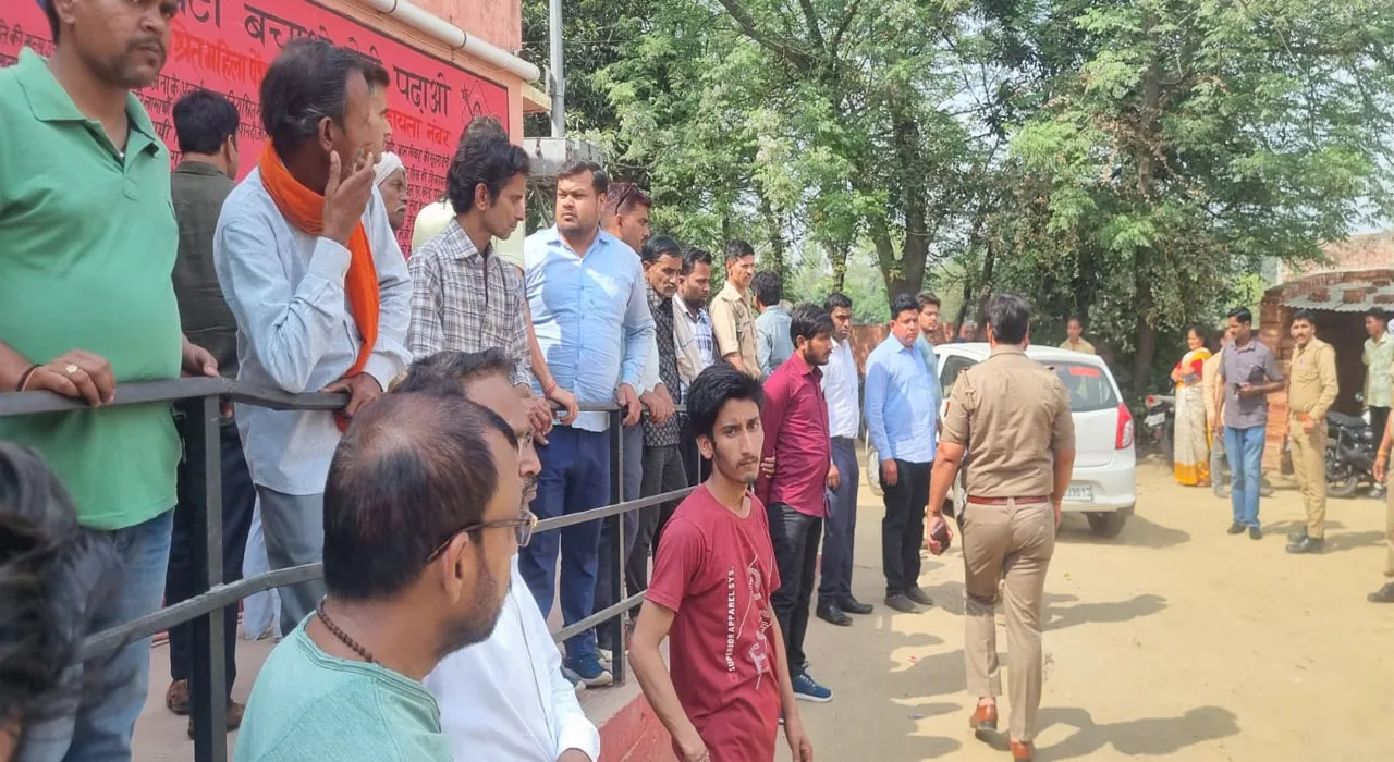 सीतापुर: नाना की बन्दूक से निकली गोली से तीन साल के नाती की हुई दर्दनाक मौत, खेल-खेल में चली गई मासूम की जान!