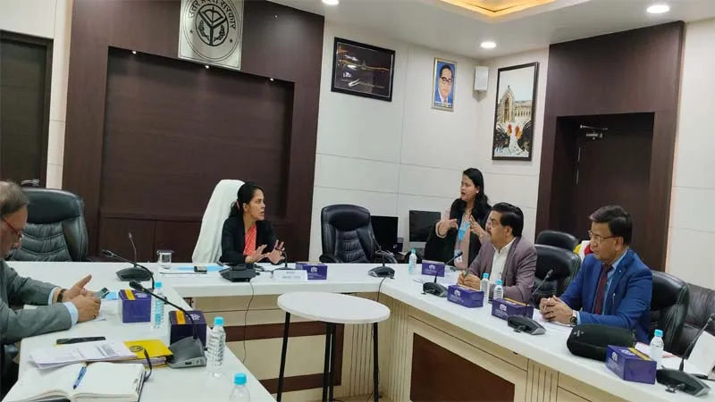 लखनऊ: कमिश्नर रोशन जैकब ने की स्वास्थ्य विभाग की समीक्षा बैठक, अधिकारियों को दिए यह अहम निर्देश...