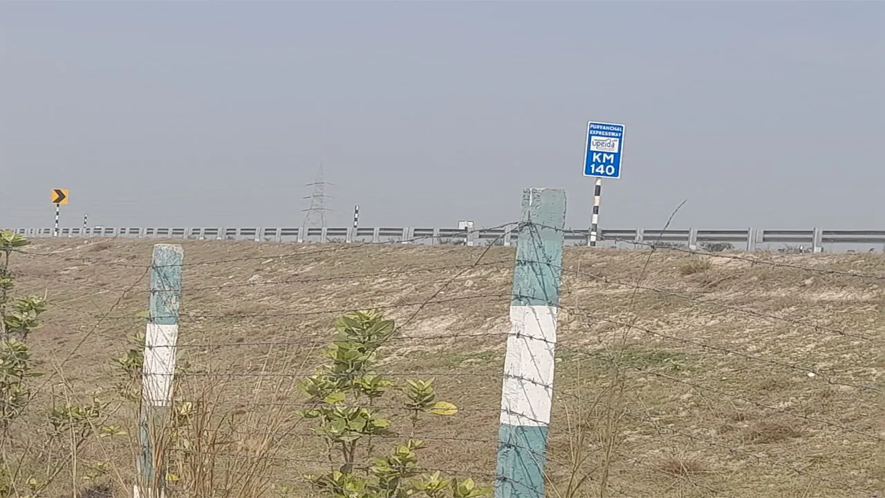 सुलतानपुर: सर्किल रेट में उलझा औद्योगिक गलियारा, बैनामे को तैयार नहीं किसान, अन्नदाता बोले- जब तक नया...