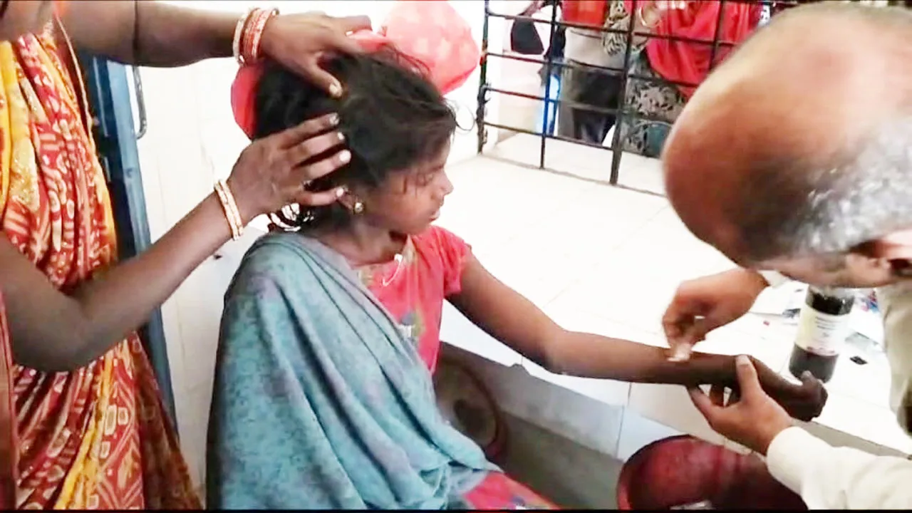 बहराइच: तेंदुए ने खेत में काम कर रही बेटी पर किया हमला तो जंगली जीव से भिड़ गई मां, बचाई जान