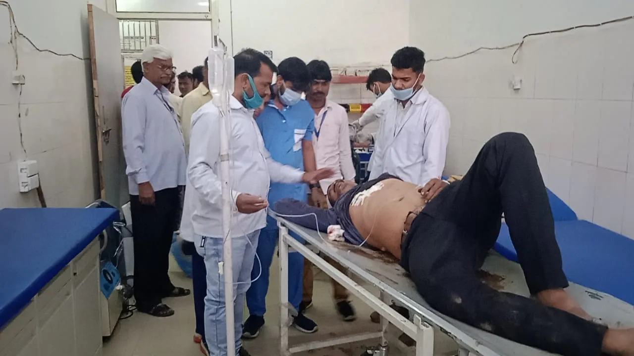 कासगंज: दीवार के विवाद में दो पक्षों में संघर्ष, गोली लगने से एक घायल