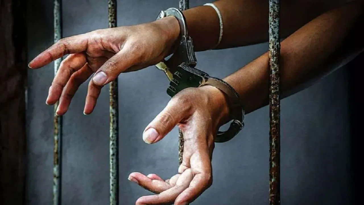 Etawah: युवक की हत्या करने पर तीन दोषियों को मिला आजीवन कारावास; कोर्ट ने लगाया सभी पर छह-छह हजार रुपये का जुर्माना