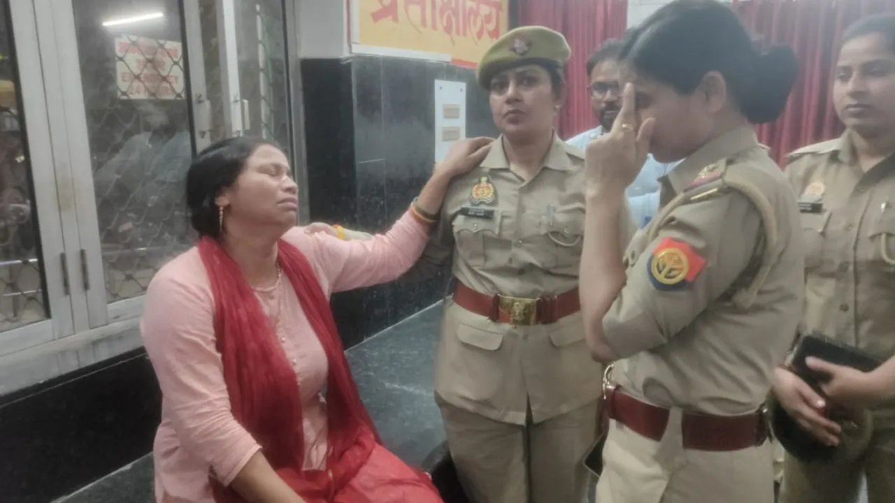 इटावा सब इंस्पेक्टर 2