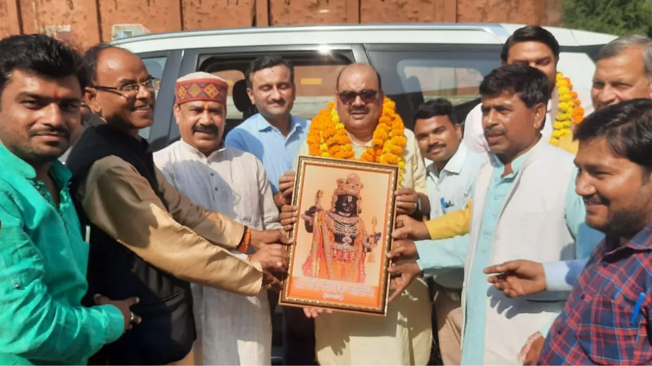 Unnao: शिक्षक एमएलसी बोले- '2024 में फिर बनेगी मोदी सरकार, यूपी में BJP जीतेगी 80 सीटें, सरकार कर रही सभी वर्गों का विकास'