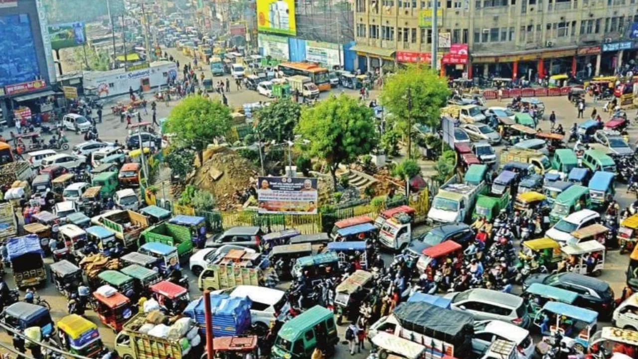 Kanpur: शहरवासियों के लिए खुशखबरी: टाटमिल से घंटाघर के बीच शटल सेवा हुई शुरू; दोनों चौराहे होंगे ई-रिक्शा फ्री जोन...