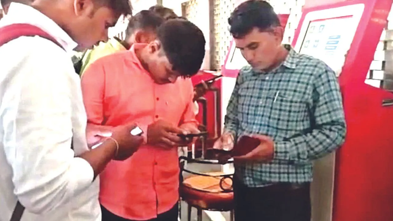 कानपुर सेंट्रल से चलने वाले यात्रियों के लिए अच्छी खबर; ऐसे करें आर-वॉलेट से टिकट बुक... पैसा और समय दोनों में होगी बचत