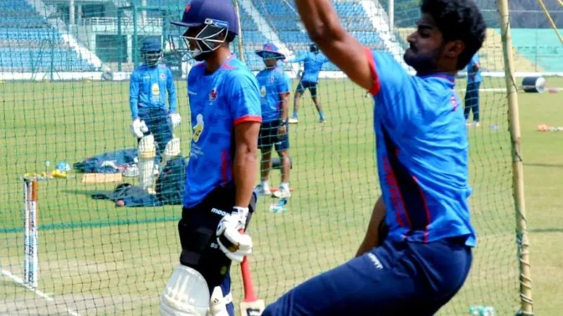 Kanpur: यूपी व मुंबई के खिलाड़ियों ने की नेट प्रैक्टिस; सेमीफाइनल से पहले दमखम लगा रहीं दोनों टीमें
