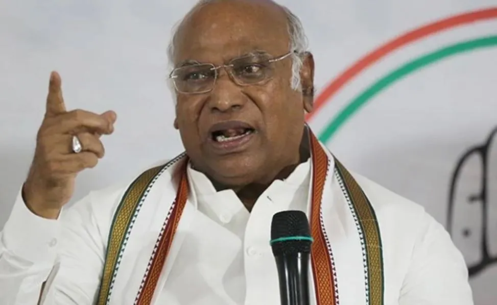 CWC की बैठक में बोले खरगे, मोदी सरकार की गारंटी का वही हश्र होगा जो 'इंडिया शाइनिंग' नारे का हुआ था 