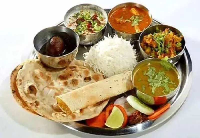 आप कैसे सुनिश्चित कर सकते हैं कि बचा हुआ खाना सेवन के लिए सुरक्षित हो?