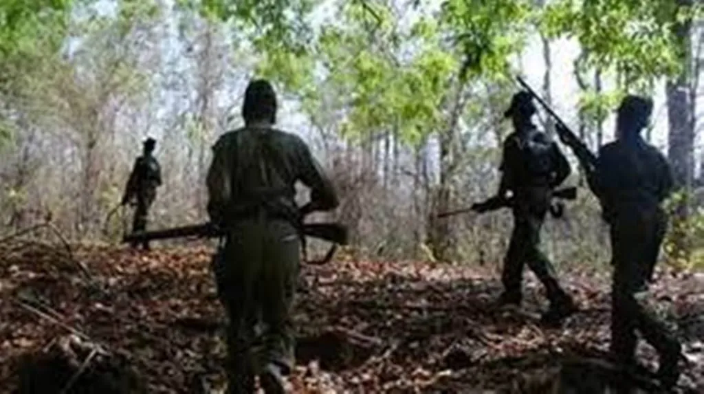 छत्तीसगढ़: सुरक्षाबलों के साथ मुठभेड़ में छह नक्सली ढेर, इलाके में तलाशी अभियान जारी 