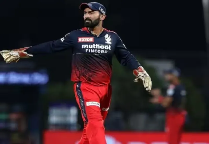 क्रिकेट और कमेंट्री के बीच सामंजस्य बिठाना आसान नहीं था : दिनेश कार्तिक