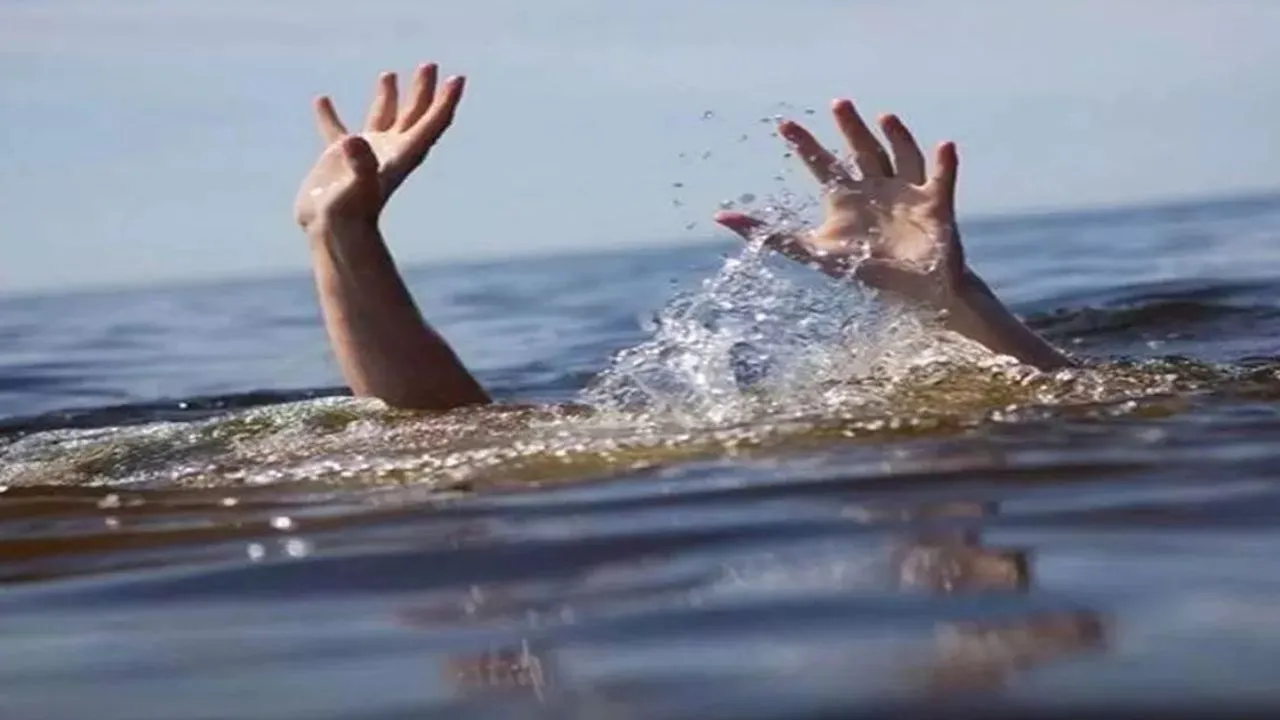 Fatehpur News: तीन वर्षीय मासूम को यमुना में फेंककर नदी में कूदी महिला; मां की हुई मौत, बच्चे की हालत गंभीर