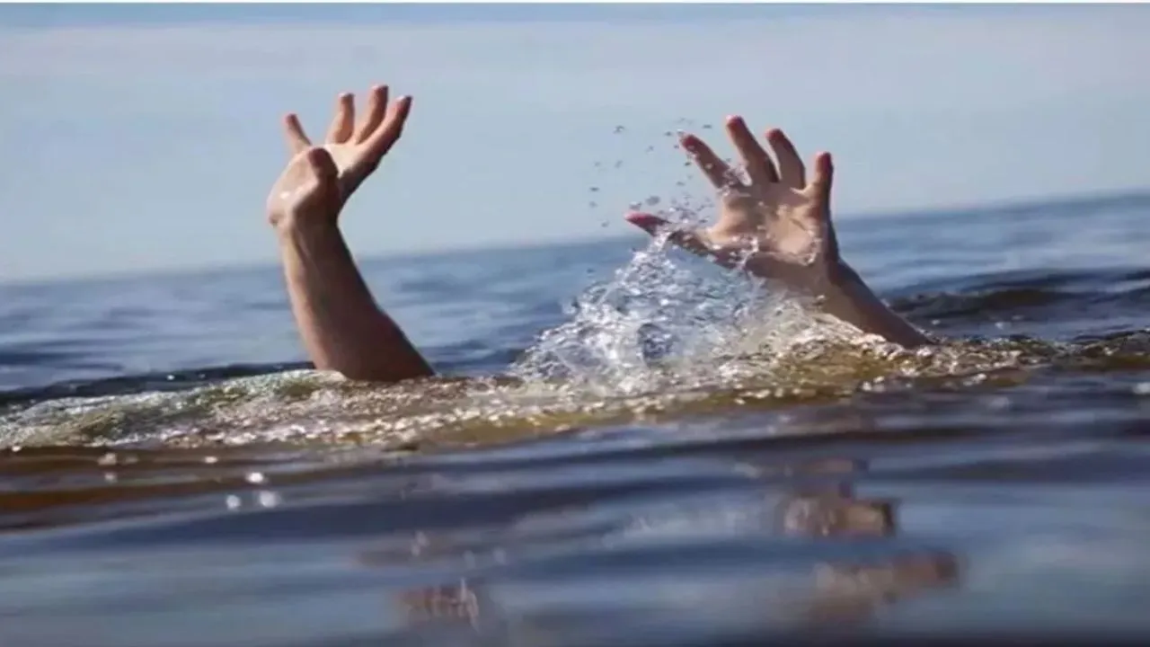 Kanpur: पांडु नदी में मिला फैक्ट्री कर्मी का शव; परिजनों का आरोप: फैक्ट्री मालिक समेत तीन लोगों ने की हत्या