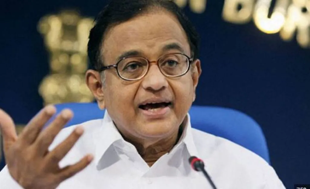 कांग्रेस को आयकर विभाग का नोटिस सभी राजनीतिक दलों के लिए चेतावनी: चिदंबरम 