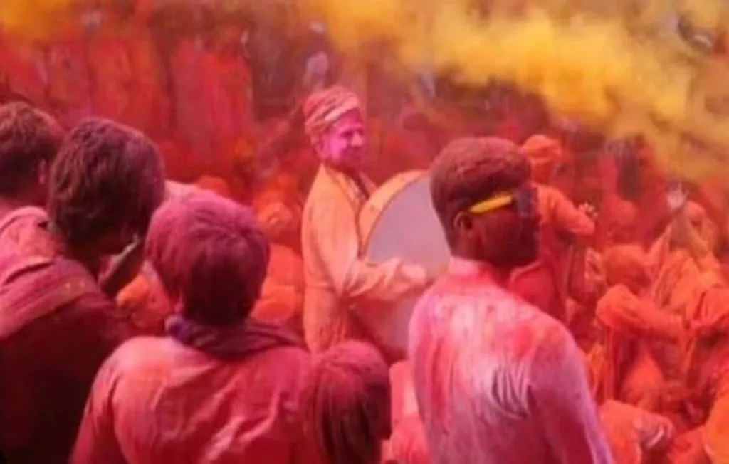 मथुरा: बरसाना में आज खेली जाएगी लड्डू होली, सात दिन जमकर होगी अबीर-गुलाल की बारिश 