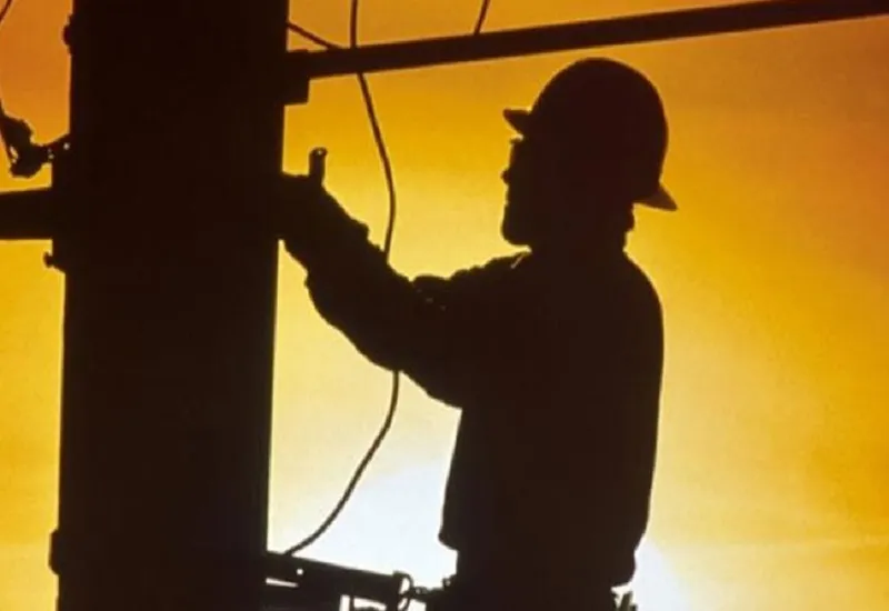 बिजली कर्मियों के आवासों पर ‘मीटरिंग’ की कार्रवाई शुरू