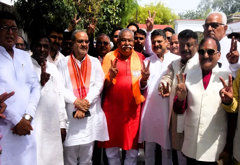 मुरादाबाद : 72 साल के भाजपा प्रत्याशी सर्वेश करोड़ों के हैं मालिक, पत्नी भी करोड़पति