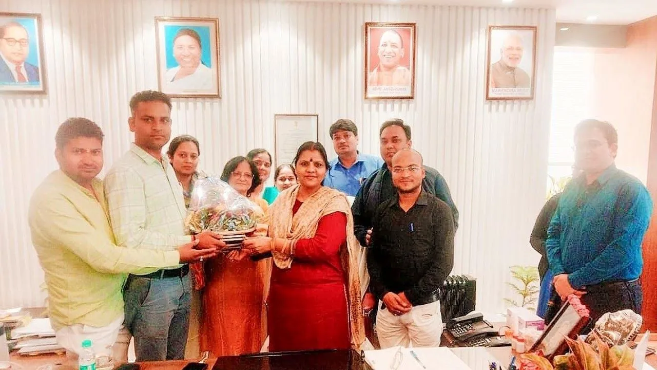 लखनऊ: मिशन निदेशक से मिला संविदाकर्मियों का प्रतिनिधिमंडल, जानिये किन मुद्दों पर हुई बात