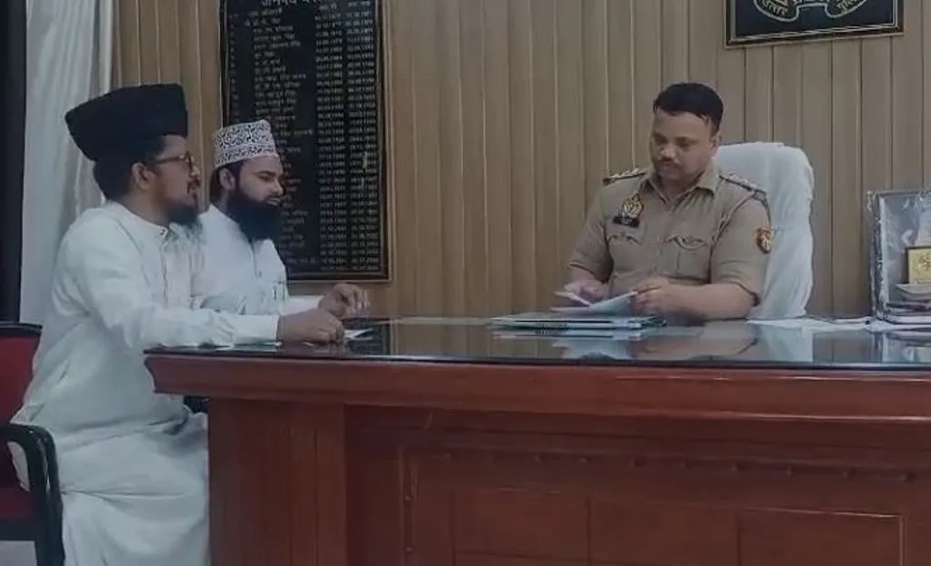 'तुझे बरेली से उठवा दूंगा, मेरी अंडरवर्ल्ड डॉन तक पहुंच', मौलाना ने लगाई सुरक्षा देने की गुहार