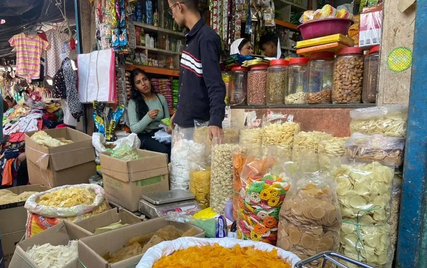 Bareilly News: रंगीन कचरी, पापड़ बिगाड़ सकते हैं आप की सेहत, जानें इसे खाने के नुकसान 