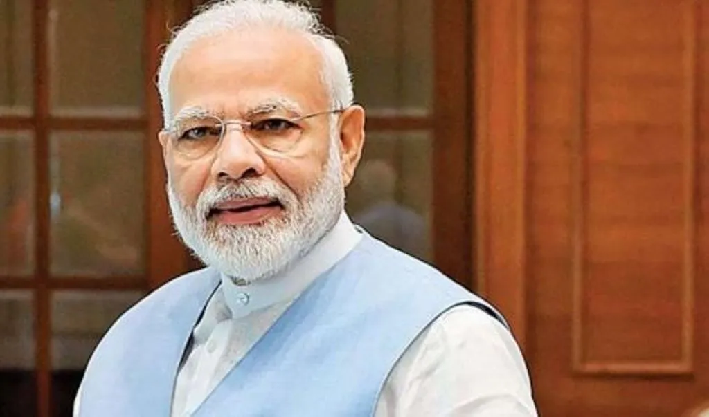 PM मोदी ने हैदराबाद के उज्जयिनी महाकाली मंदिर में की पूजा-अर्चना, पुजारियों ने देवी की तस्वीर की भेंट