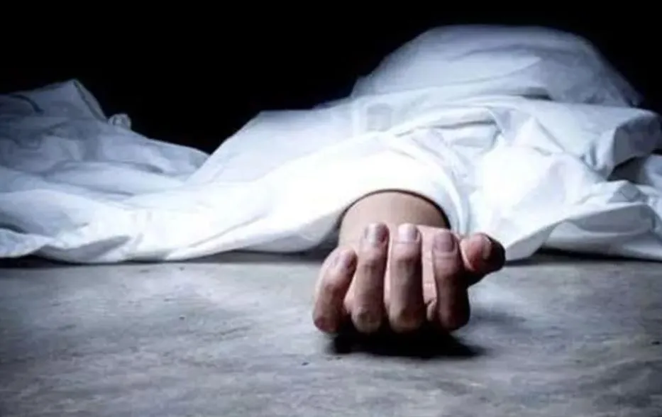 बरेली: संदिग्ध परिस्थितियों में लटका मिला महिला का शव, परिवार में मचा कोहराम