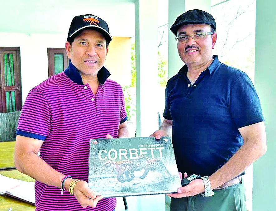 रामनगर: सचिन ने दूसरे दिन पत्नी संग उठाया जंगल सफारी का लुत्फ