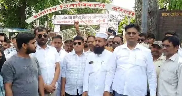 बरेली: आंवला से बसपा प्रत्याशी आबिद अली ने सपा के नीरज मौर्य पर लगाए आरोप, कहा- मुस्लिम वोट पर डाल रहे डाका 